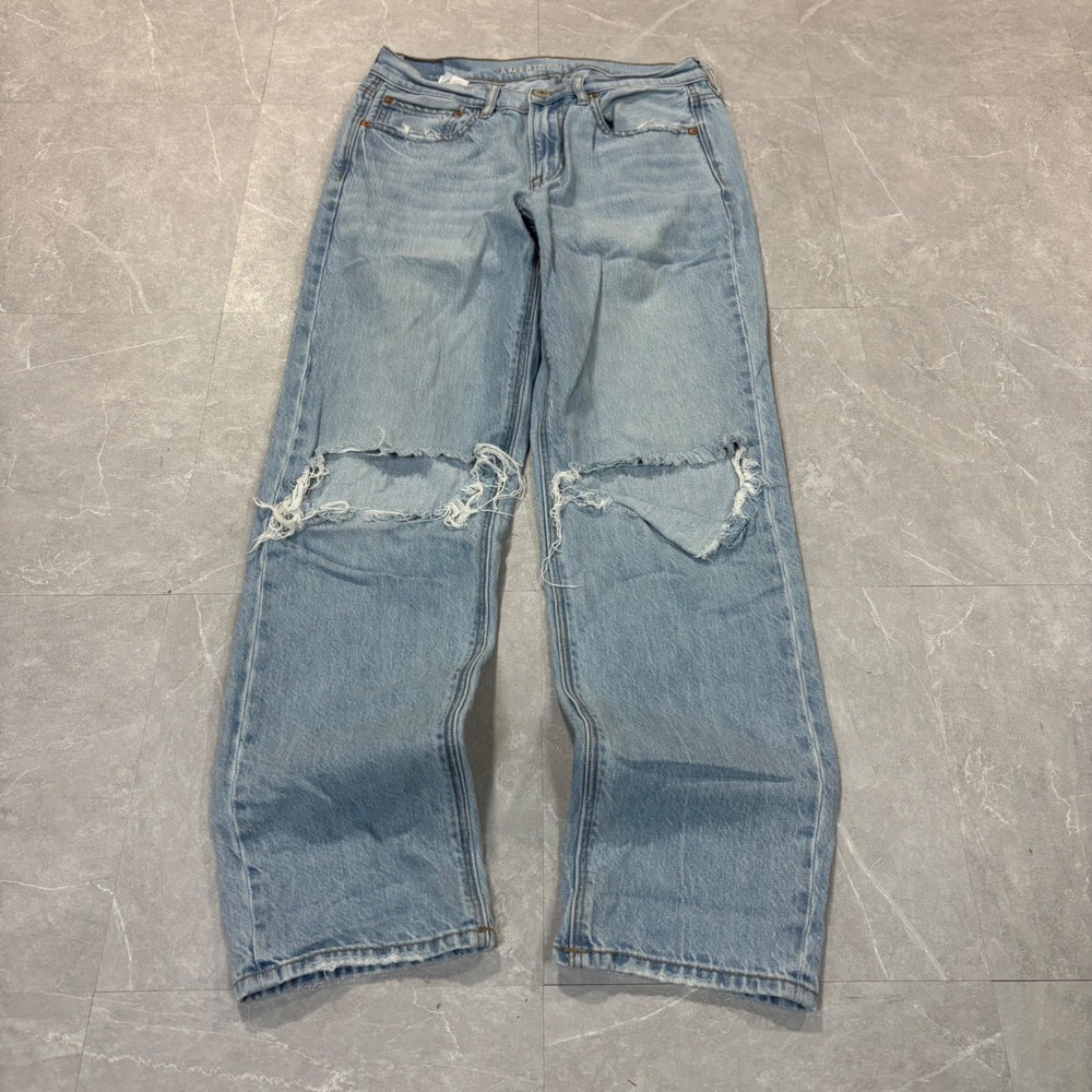 American Eagle Light Wash Distressed Straight Leg Jeans Womens 6 100% Cotton